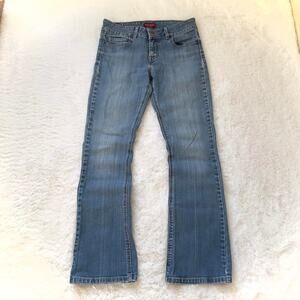 Levi's 526 Bootcut Jeans Women's Size 4 Light Wash Slender Boot 2000s Med Length